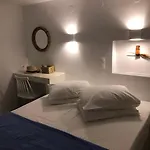 Angie's Appartement Páros