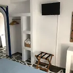 Angie's Páros