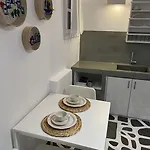 Angie's Appartement Páros